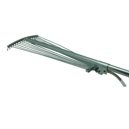 Verstelbare metalen bladhark 155 cm voor bladeren en tuinafval.