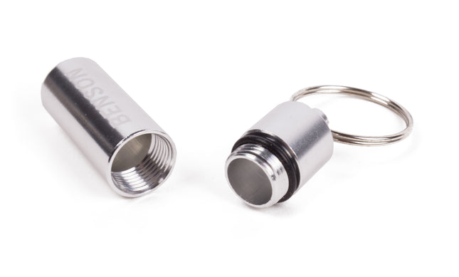 Pillendoos met sleutelhanger 52 x ø14 mm – o Spatwaterdicht pillen blijven goed droog