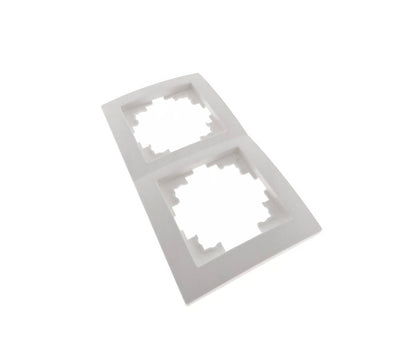 Afdekraam 2-voudig Wit, 152x81mm, voor schakelaars en stopcontacten.