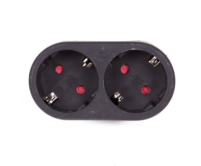 Stekker Duo Verloop 16A/250V Zwart, ideaal voor krappe ruimtes.