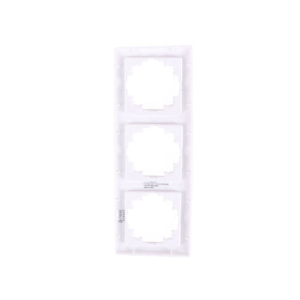 Afdekraam 3-voudig Wit, 223x81x10mm, voor schakelaars en stopcontacten.