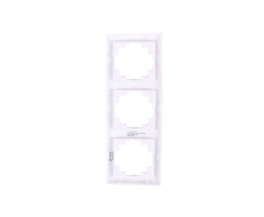 Afdekraam 3-voudig Wit, 223x81x10mm, voor schakelaars en stopcontacten.