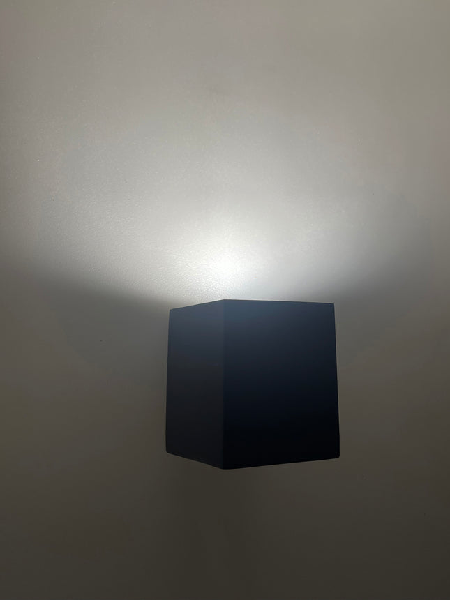 Wandlamp vierkant IP65 – Fitting GU10, Waterdicht IP65, Snoer lengte 30 cm, Kleur zwart