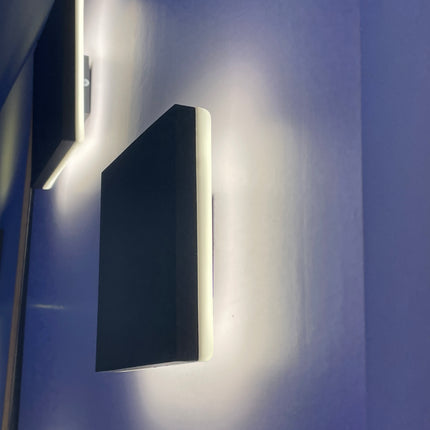 Wandlamp vierkant plat 10W – Afmeting 15 x 15 cm, Snoer lengte 30 cm, Kleur zwart